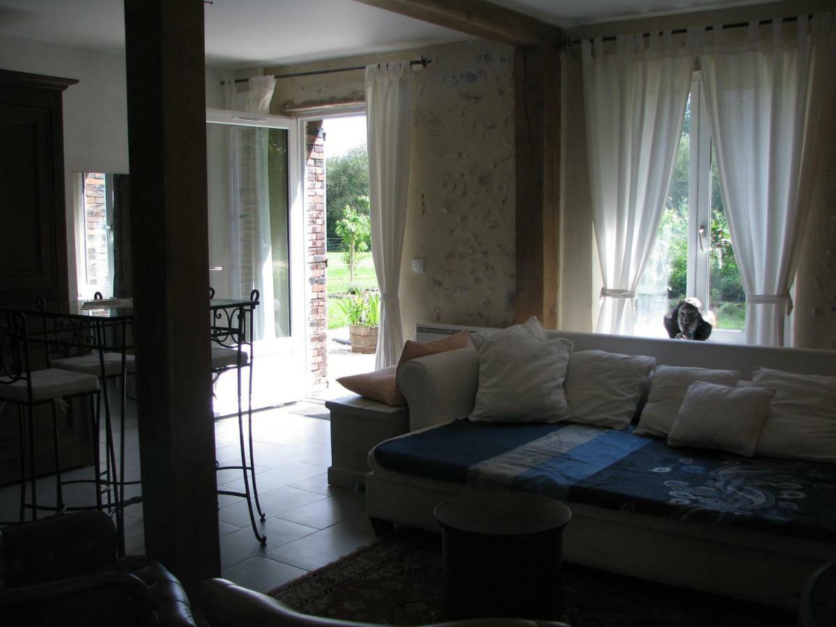 Tante Pim Apartment Neuilly-sur-Eure Exterior photo