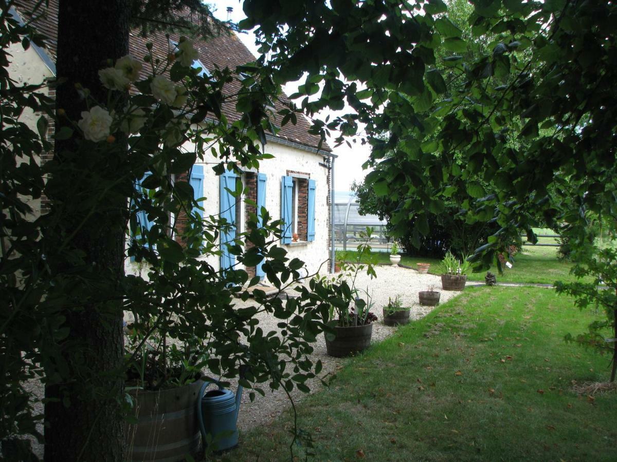 Tante Pim Apartment Neuilly-sur-Eure Exterior photo