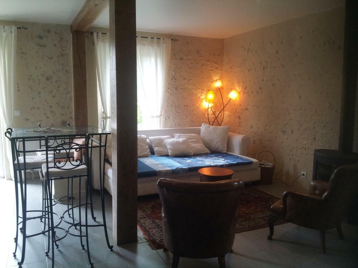 Tante Pim Apartment Neuilly-sur-Eure Exterior photo